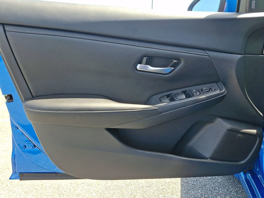 Used 2025 Nissan Sentra SV w/ All-Weather Package FWD image 12
