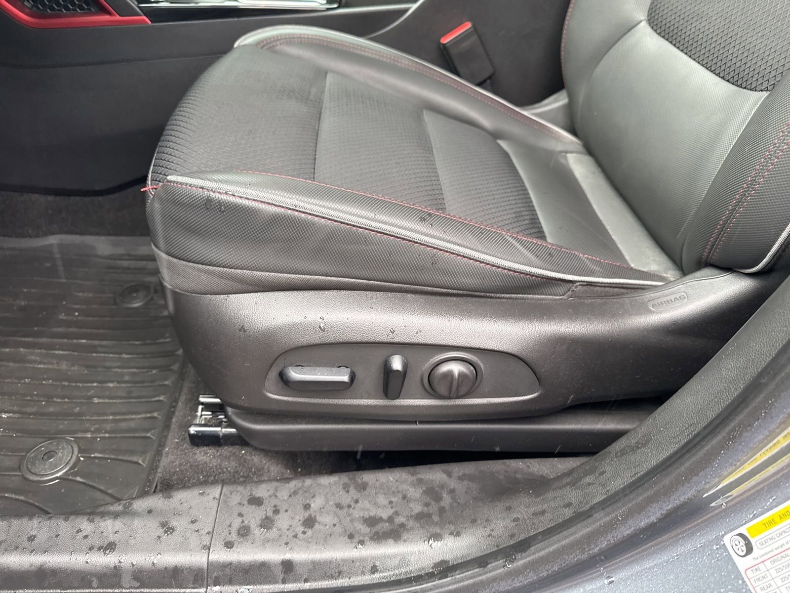 Used 2022 Chevrolet TrailBlazer RS w/ Technology Package image 39