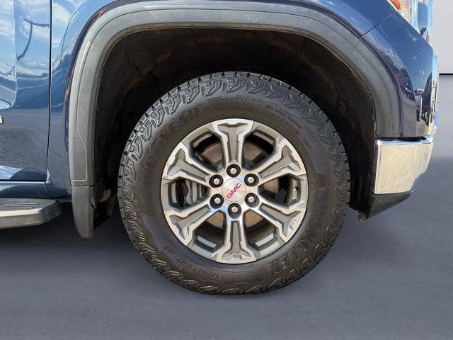 Used 2019 GMC Sierra 1500 SLT w/ X31 Off-Road Package AWD/4WD image 9