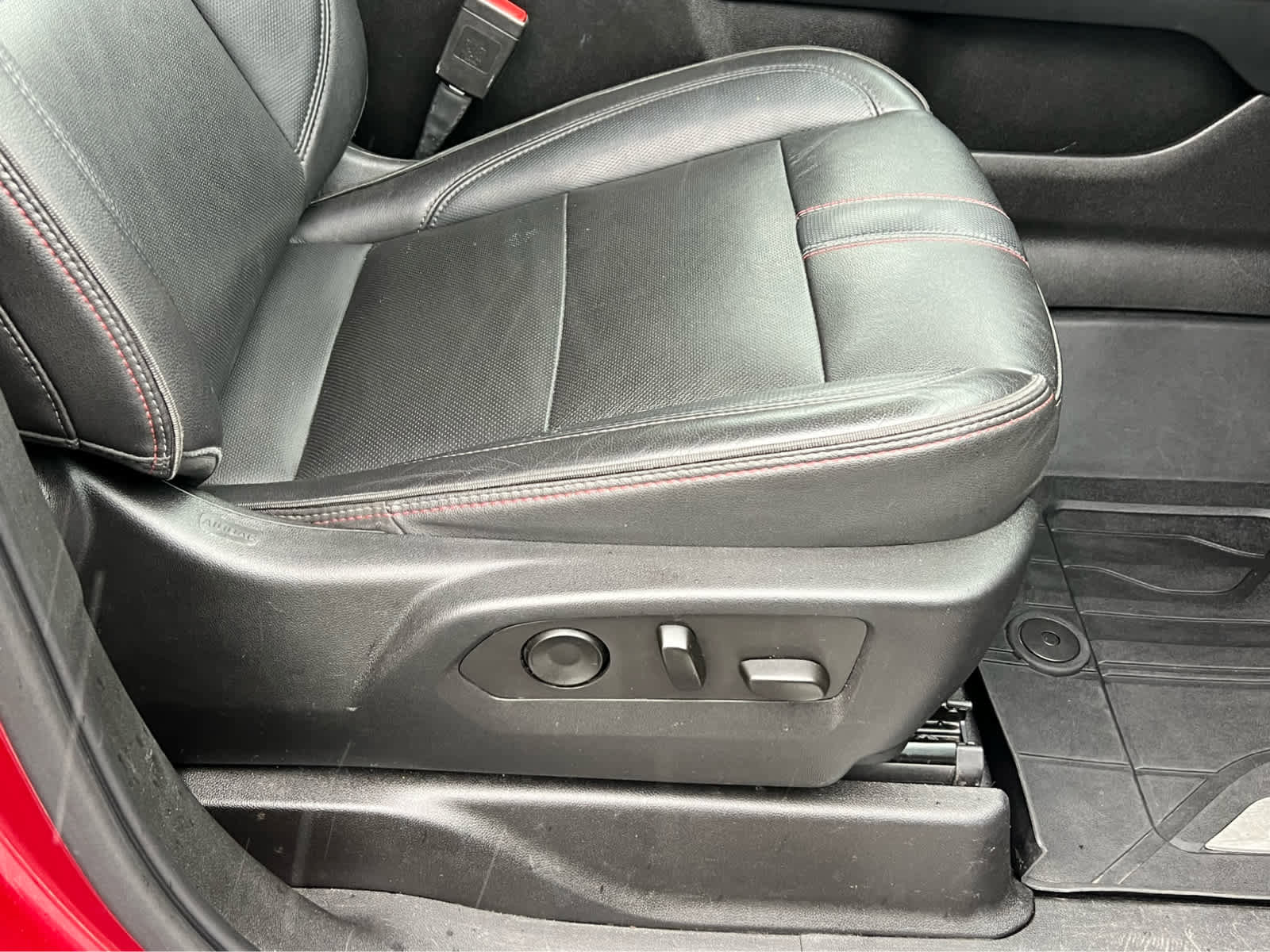 Used 2021 Chevrolet Tahoe RST w/ Luxury Package image 18