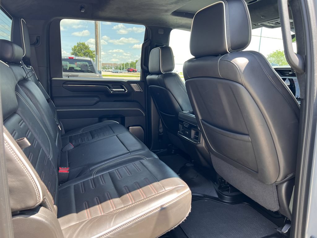 Used 2024 GMC Sierra 2500 AT4X AWD/4WD image 17