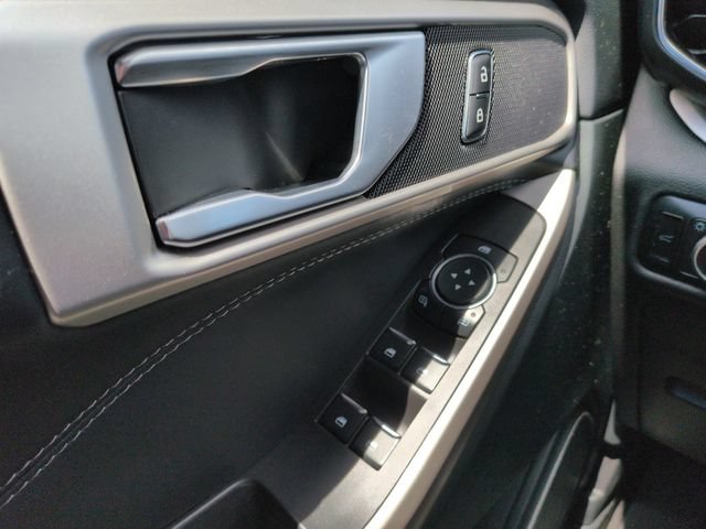 Certified 2023 Ford Explorer XLT w/ Equipment Group 202A AWD/4WD image 33