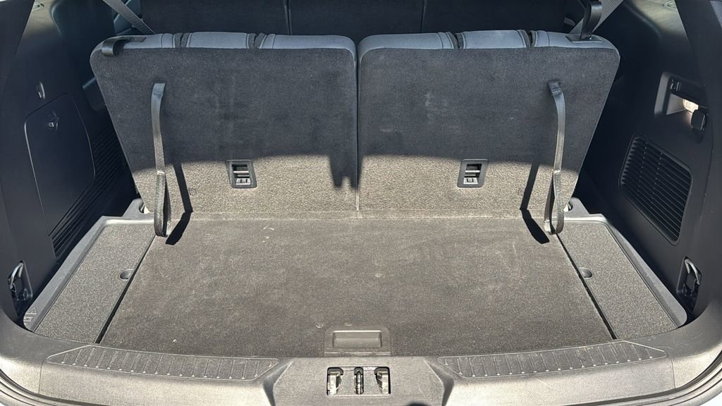 Certified 2025 Ford Explorer Active RWD image 25