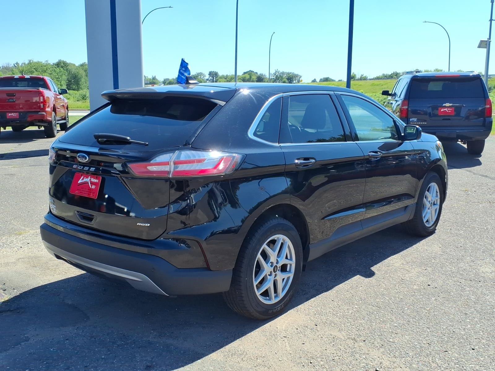 Certified 2024 Ford Edge SEL AWD/4WD image 6