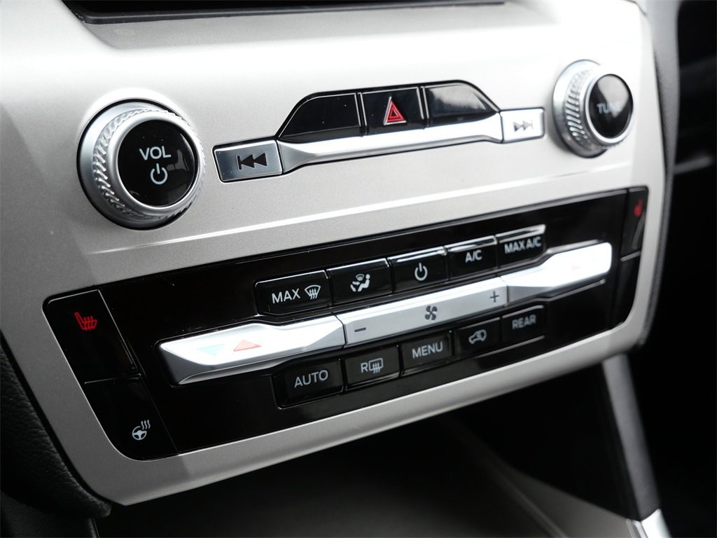 Certified 2022 Ford Explorer XLT w/ Equipment Group 202A image 20