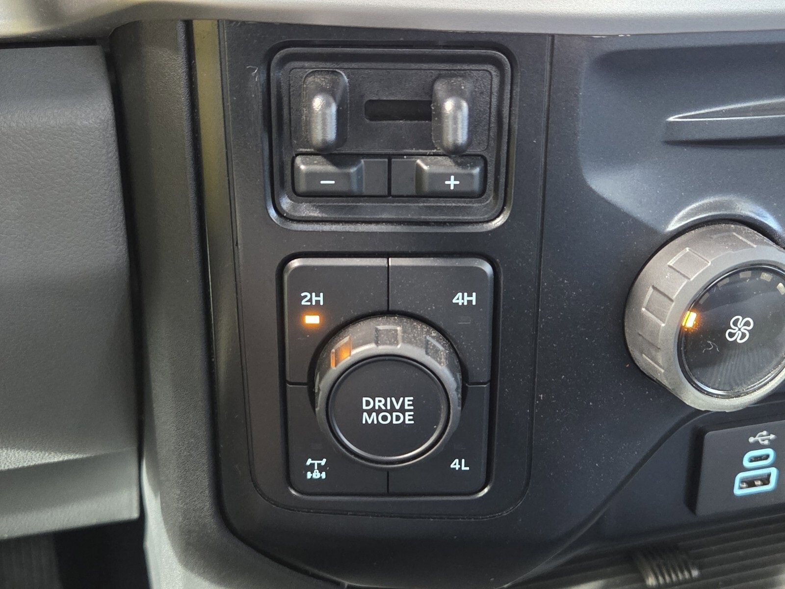 Certified 2024 Ford F350 XL w/ 360-Degree Camera Package image 21