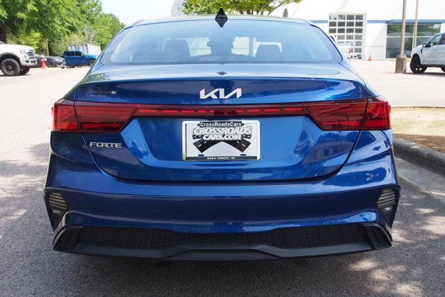 Used 2024 Kia Forte LXS w/ LXS Technology Package FWD image 6