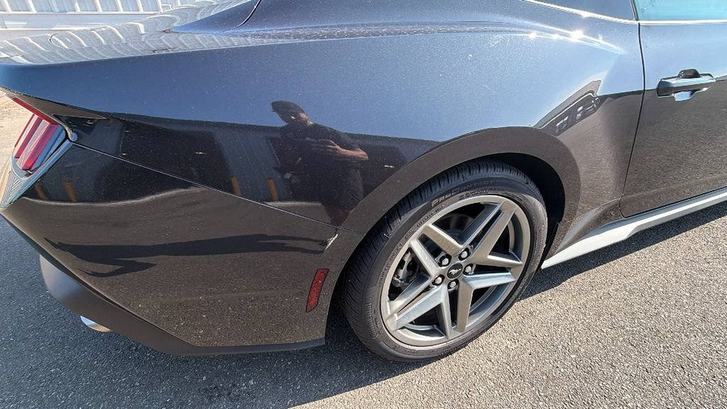 Certified 2024 Ford Mustang Coupe RWD image 11