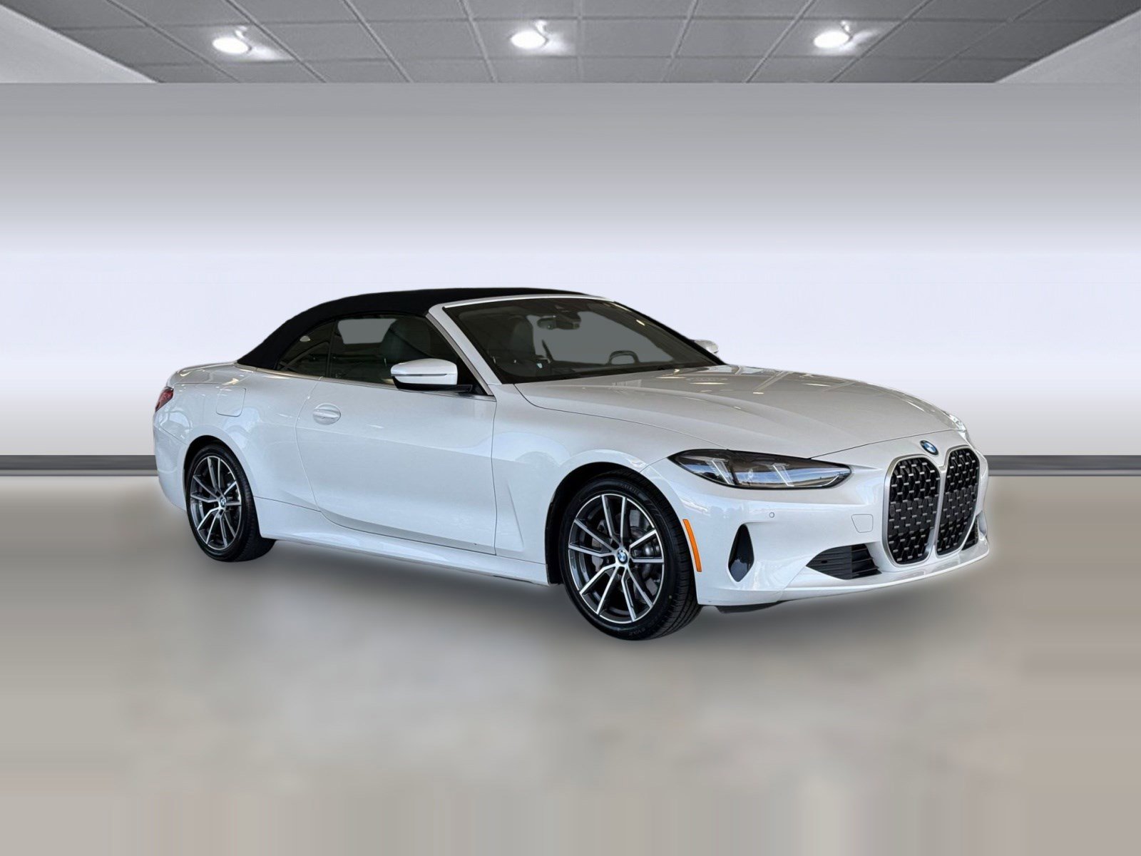 Used 2025 BMW 430i Convertible w/ Premium Package RWD image 7