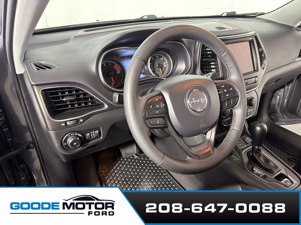 Used 2021 Jeep Cherokee Trailhawk AWD/4WD image 8