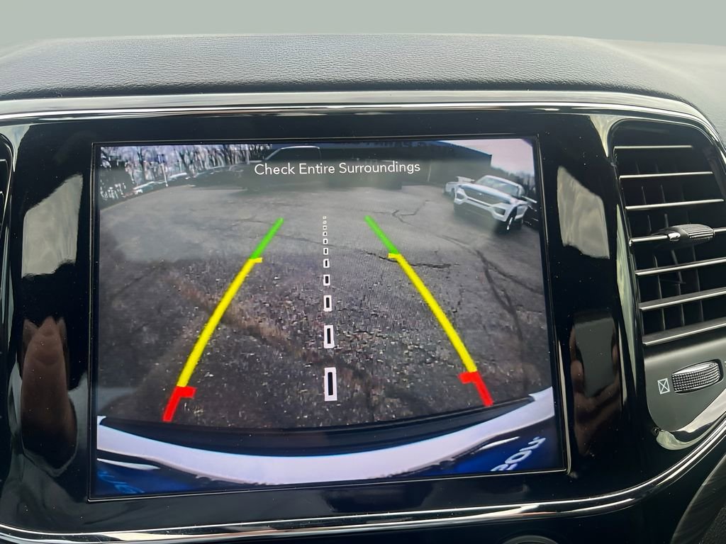 Used 2020 Jeep Grand Cherokee Altitude AWD/4WD image 29