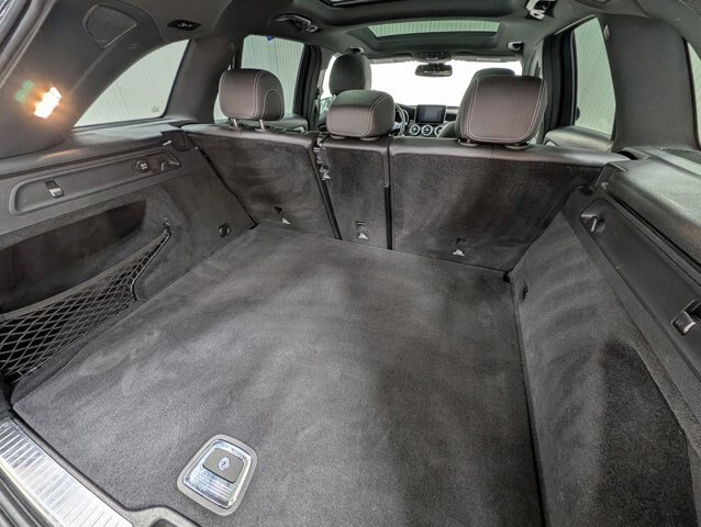 Used 2019 Mercedes-Benz GLC 300 4MATIC image 19