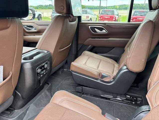 Used 2023 Chevrolet Tahoe High Country RWD image 12