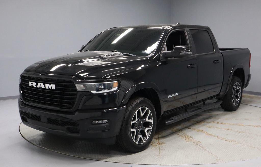 Used 2025 RAM 1500 Laramie w/ Sport Appearance Package AWD/4WD image 9