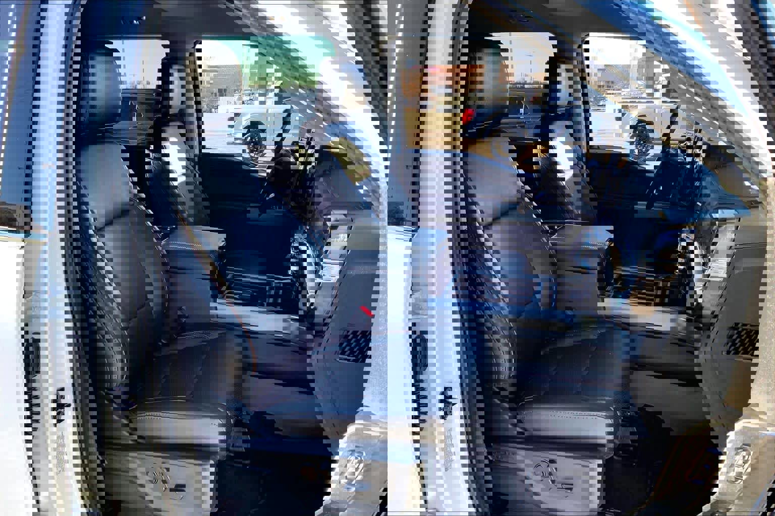 Certified 2026 Ford F250 Lariat w/ Tremor Off-Road Package image 11