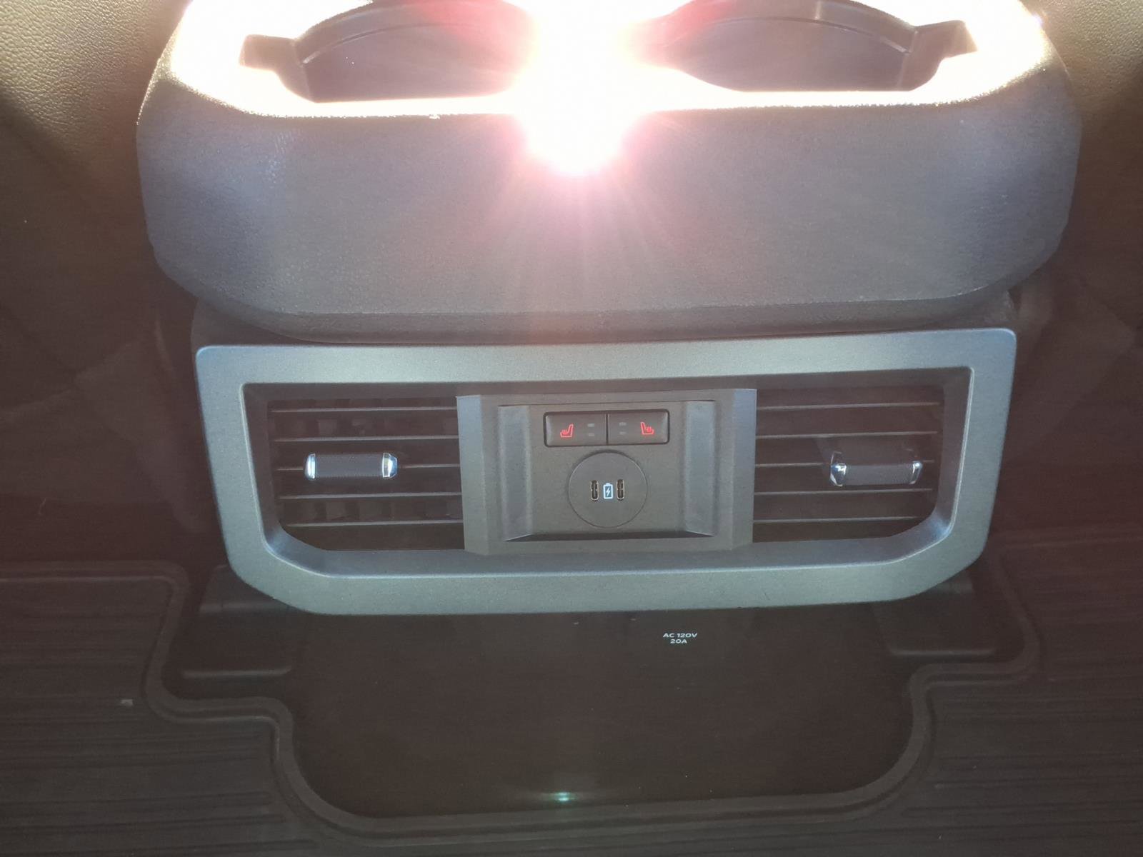 Certified 2023 Ford F250 Lariat w/ Sport Appearance Package image 12