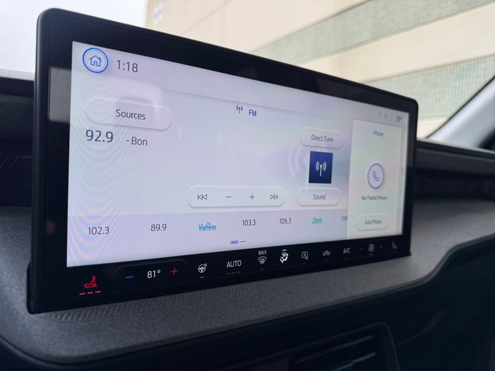 Certified 2025 Ford Maverick XLT w/ XLT Luxury Package image 29