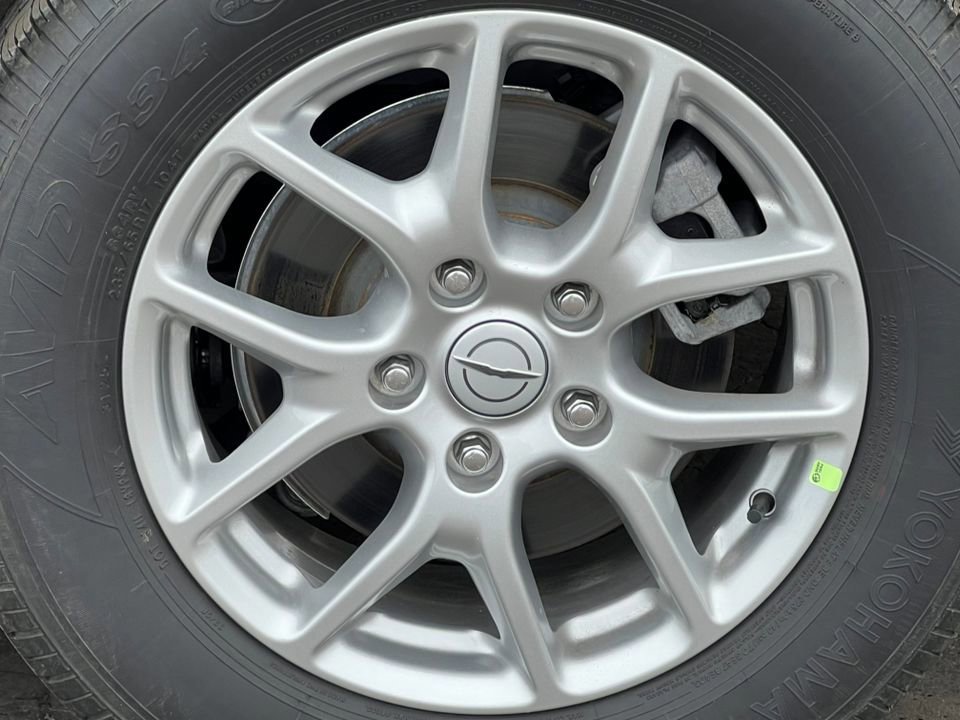 Used 2026 Chrysler Pacifica Select image 14