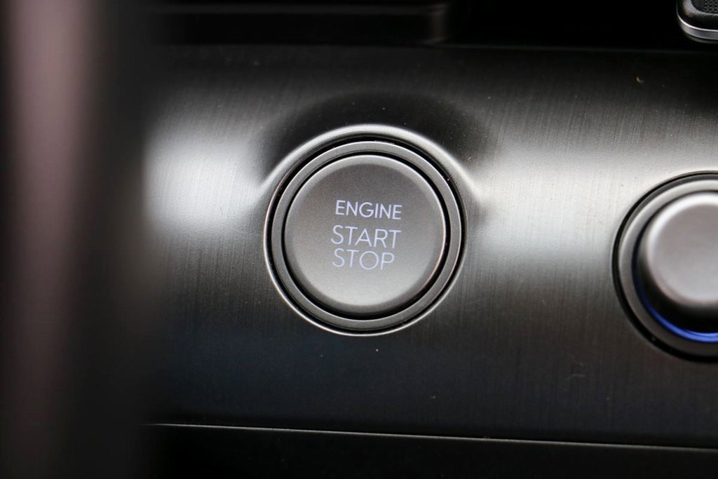 Used 2025 Hyundai Kona SEL image 11