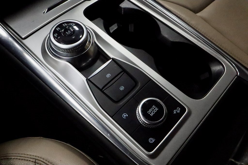 Certified 2020 Ford Explorer XLT w/ Equipment Group 202A image 35