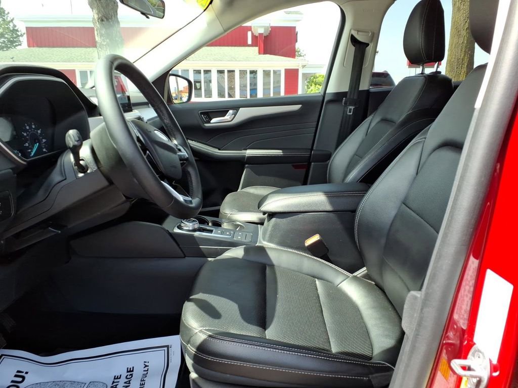Certified 2022 Ford Escape SEL AWD/4WD image 14