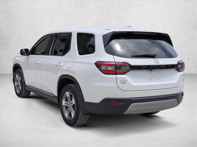 Used 2025 Honda Pilot EX-L image 3