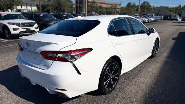 Used 2019 Toyota Camry SE w/ Carpet Mat Package FWD image 8