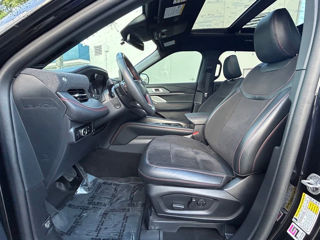 Certified 2025 Ford Explorer ST AWD/4WD image 11