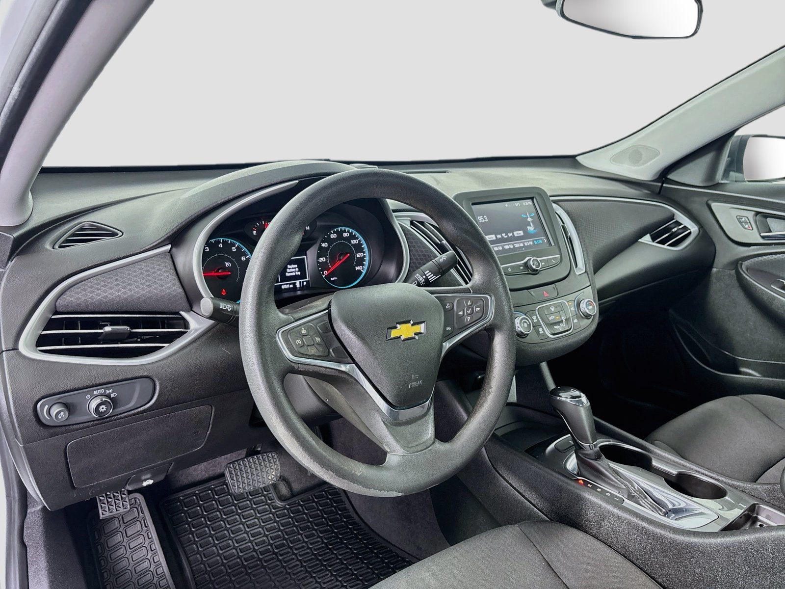 Used 2018 Chevrolet Malibu LS FWD image 9