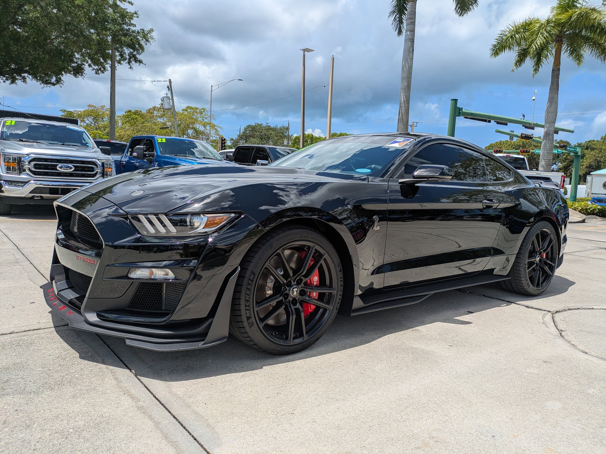 Certified 2022 Ford Mustang Shelby GT500 w/ Technology Package RWD image 7