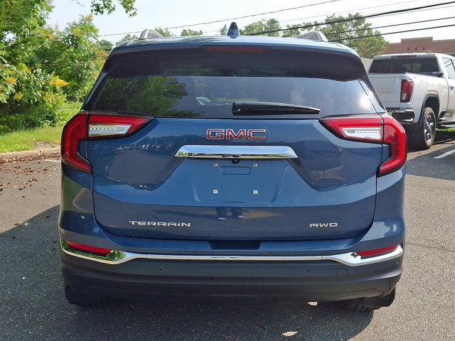 Used 2024 GMC Terrain SLT w/ Infotainment Package II AWD/4WD image 9