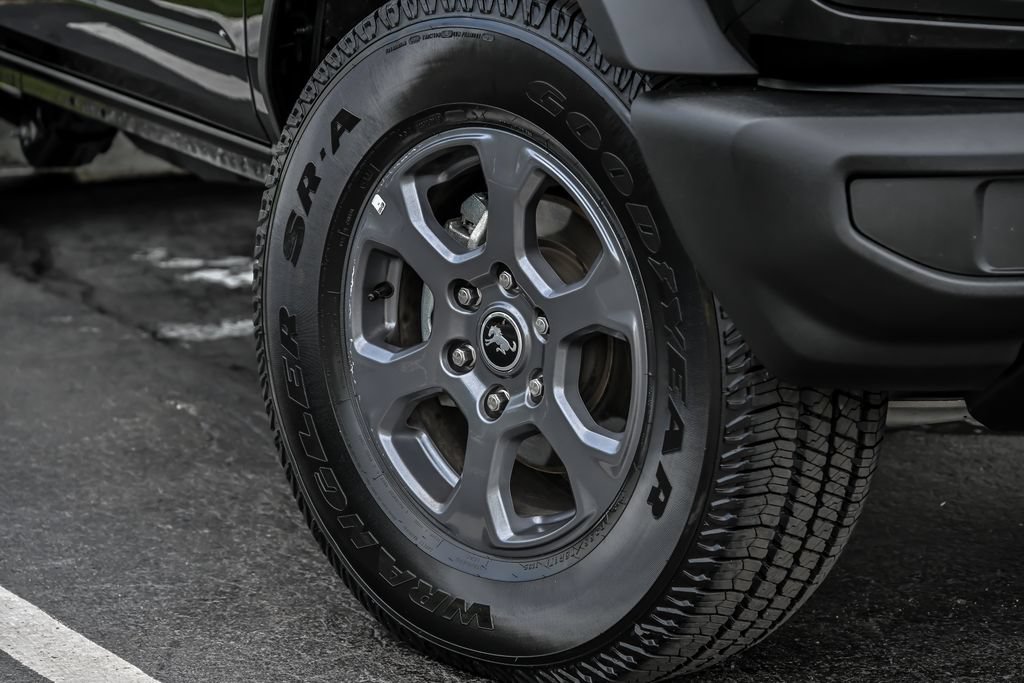 Certified 2025 Ford Bronco Big Bend AWD/4WD image 3