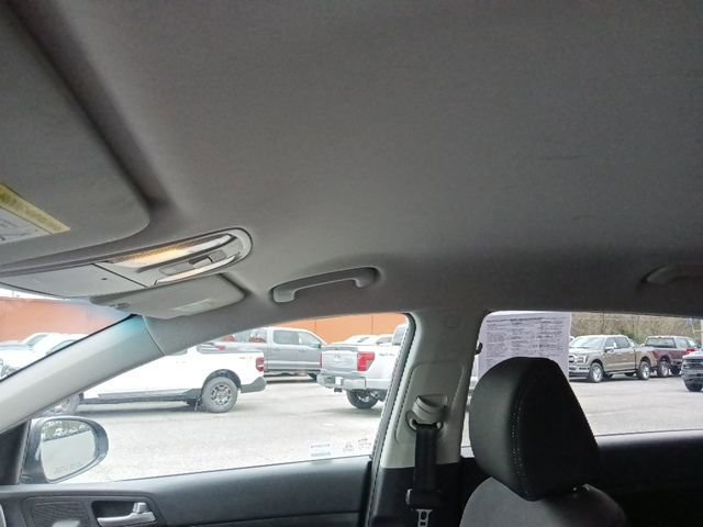 Used 2022 Kia Sportage LX image 14