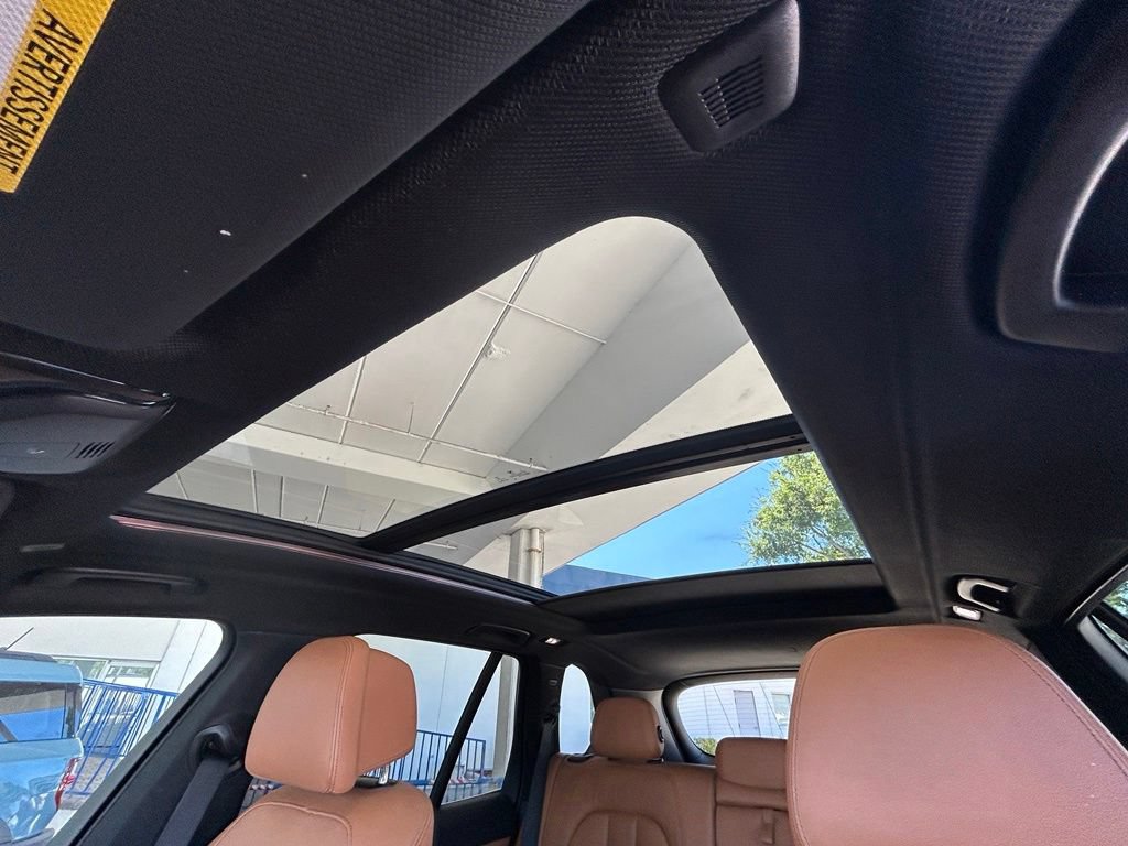 Used 2019 BMW X5 xDrive40i w/ M Sport Package AWD/4WD image 12