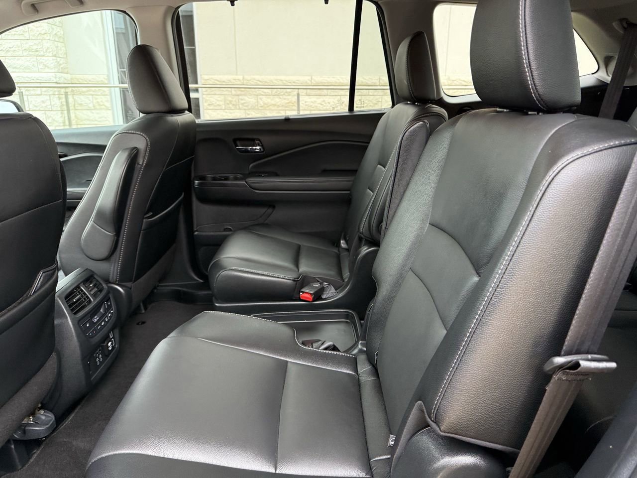 Used 2022 Honda Pilot Touring image 29