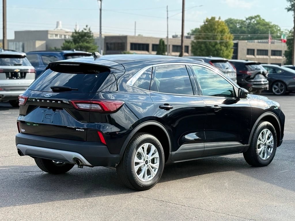 Certified 2024 Ford Escape Active AWD/4WD image 27