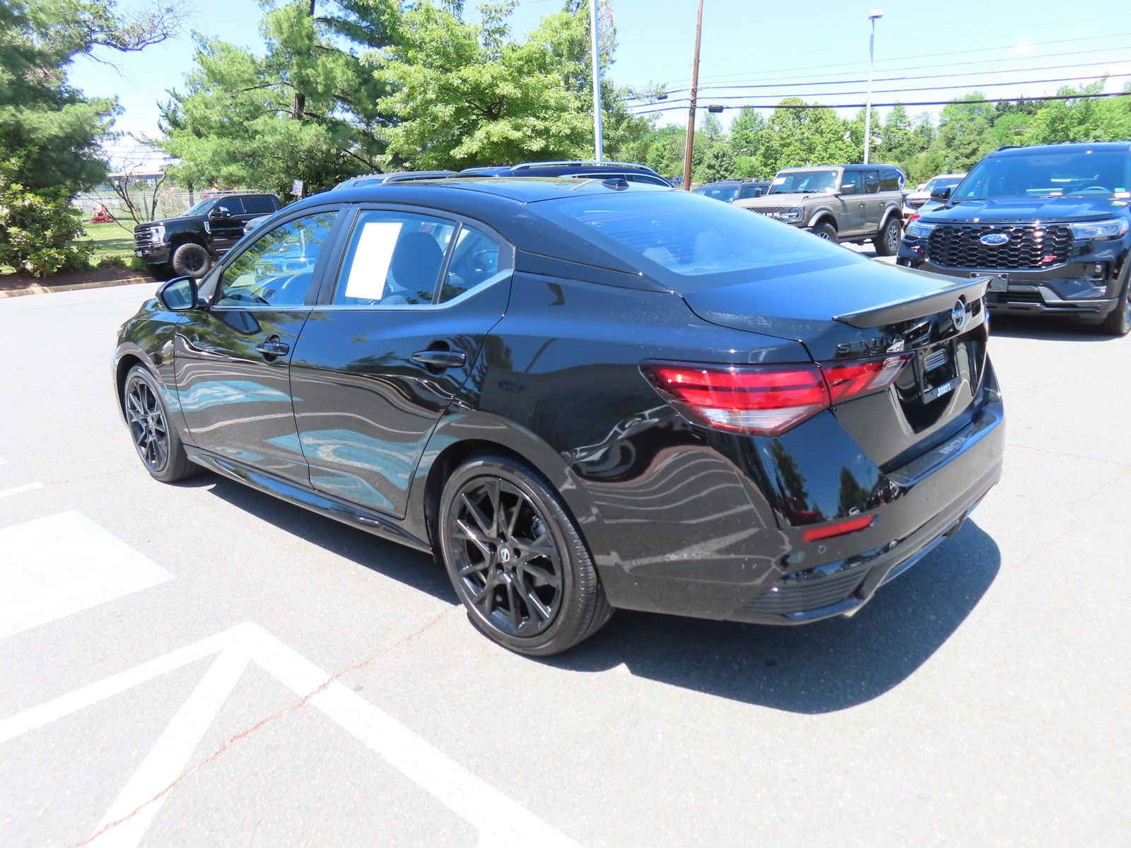 Used 2025 Nissan Sentra SR w/ Midnight Edition FWD image 7