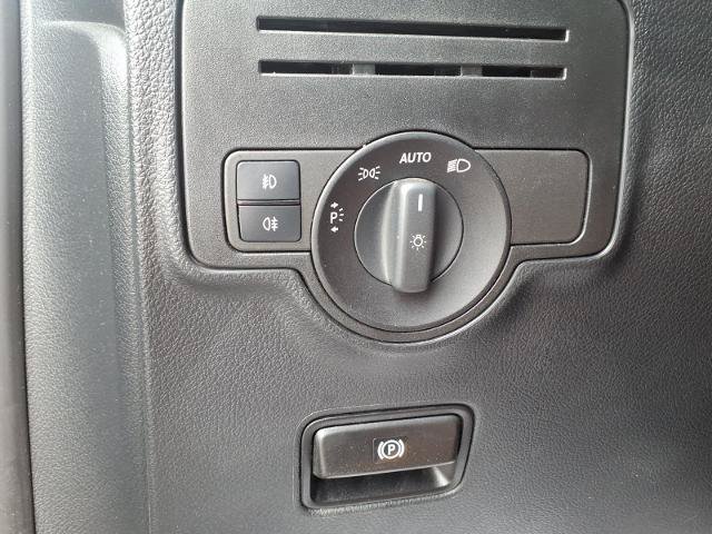 Used 2021 Mercedes-Benz Metris Passenger image 12
