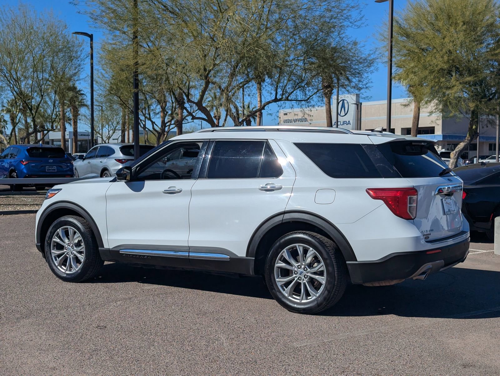 Certified 2023 Ford Explorer Limited image 4