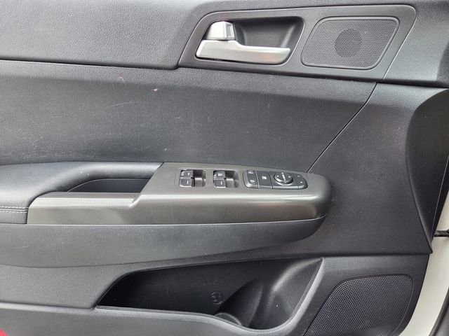 Used 2017 Kia Sportage LX AWD/4WD image 24