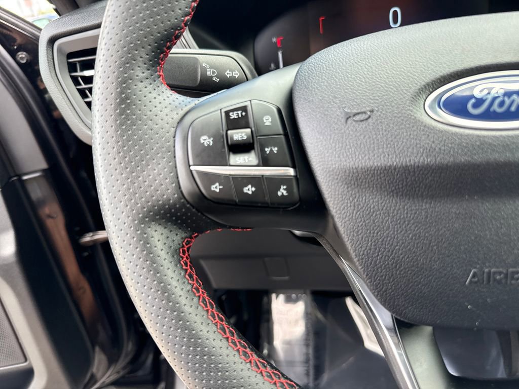 Certified 2024 Ford Escape ST-Line w/ Tech Pack #1 image 15