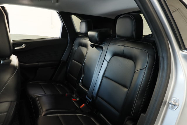 Certified 2023 Ford Escape Platinum AWD/4WD image 31