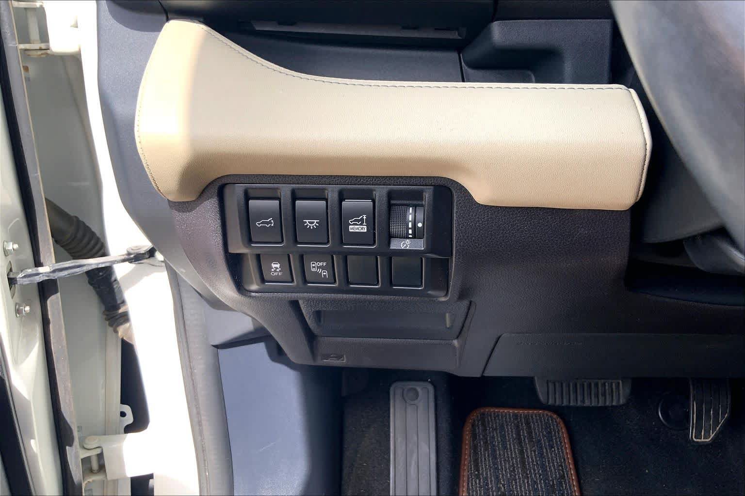 Used 2020 Subaru Ascent Touring AWD/4WD image 36