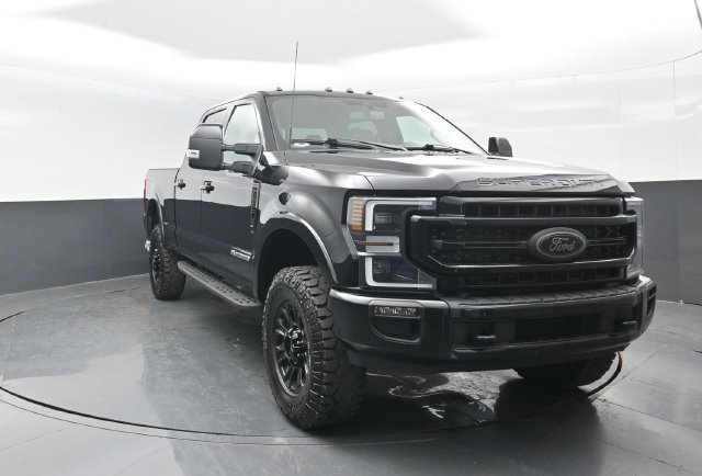 Certified 2022 Ford F350 Lariat w/ Tremor Off-Road Package AWD/4WD image 2