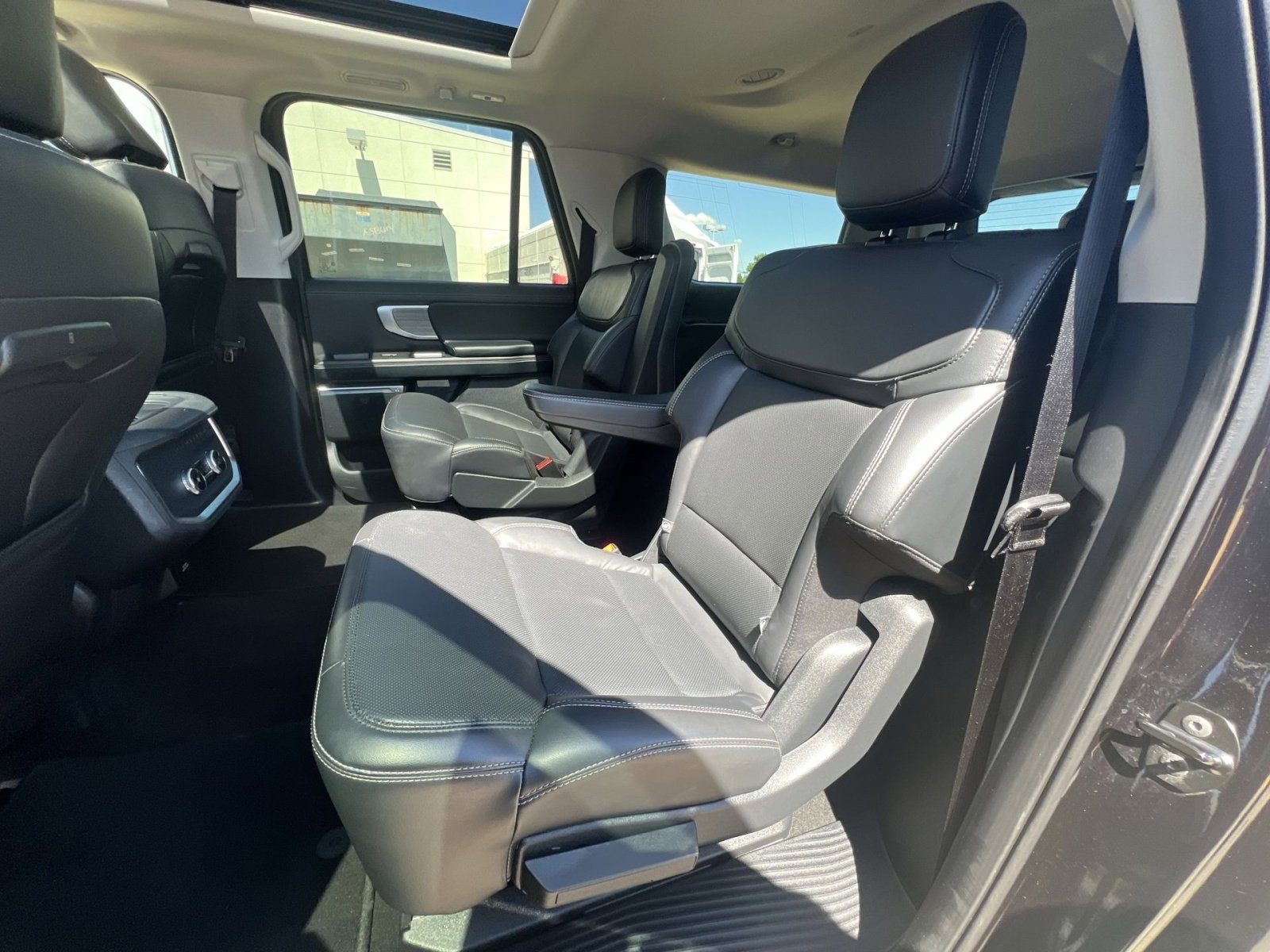 Certified 2025 Ford Expedition Max Platinum AWD/4WD image 33