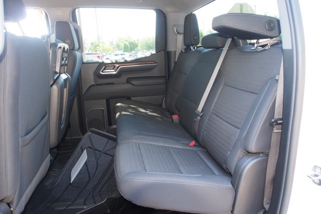 Used 2023 Chevrolet Silverado 1500 LT AWD/4WD image 18