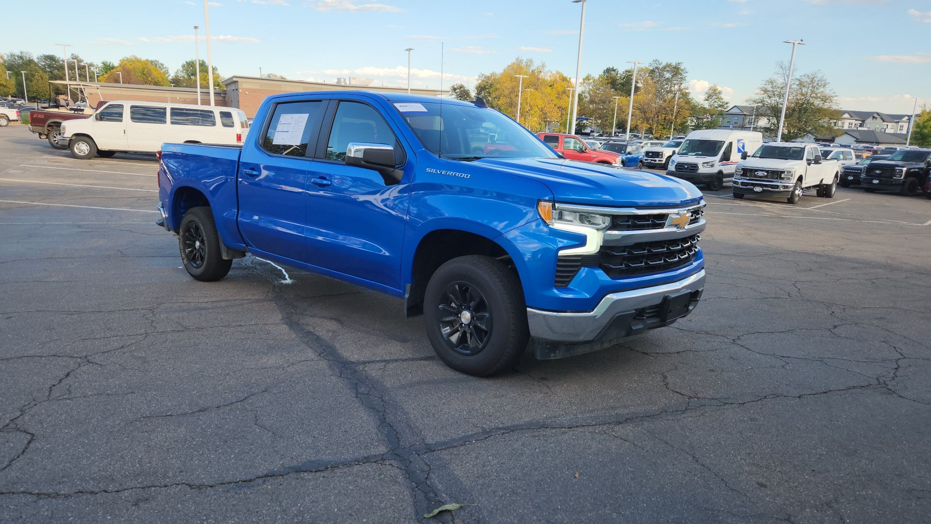 Used 2025 Chevrolet Silverado 1500 LT AWD/4WD image 15