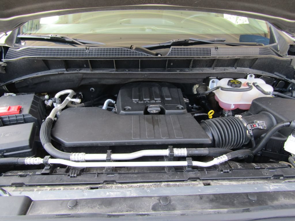 Used 2024 Chevrolet Silverado 1500 Custom AWD/4WD image 27