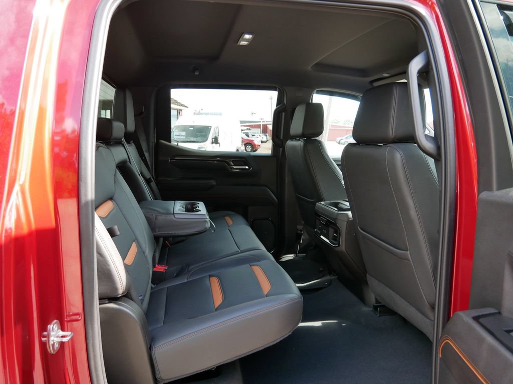 Used 2023 GMC Sierra 1500 AT4 w/ Technology Package AWD/4WD image 9