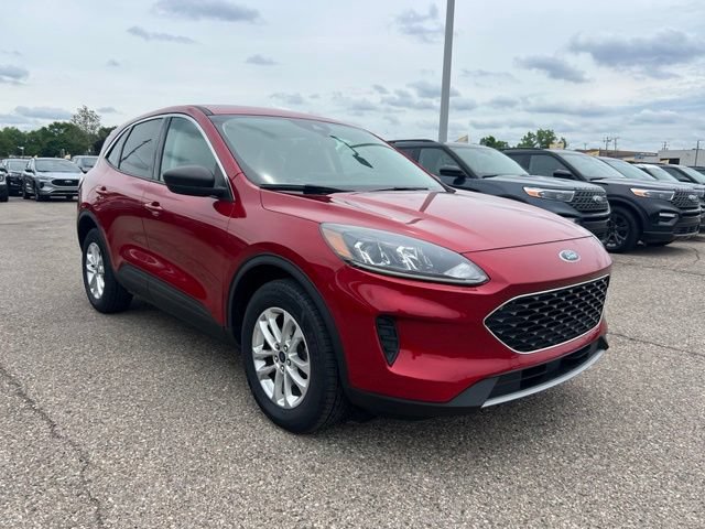 Certified 2022 Ford Escape SE w/ Convenience Package AWD/4WD image 3